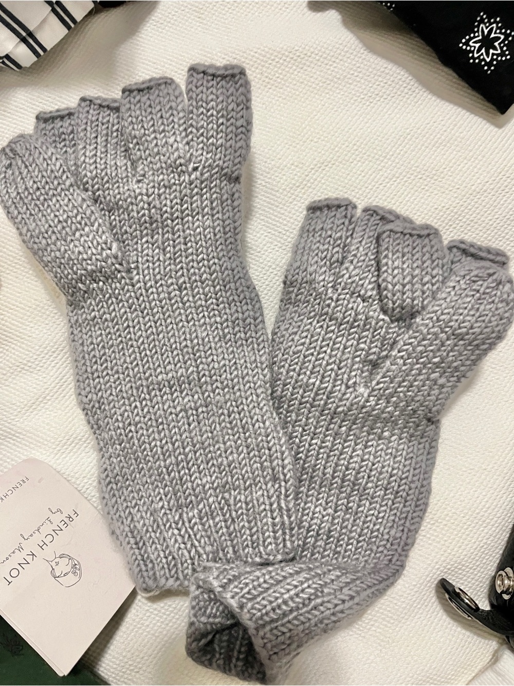 French Knot Embroidered Gray Knit Mittens - Picture 3 of 3